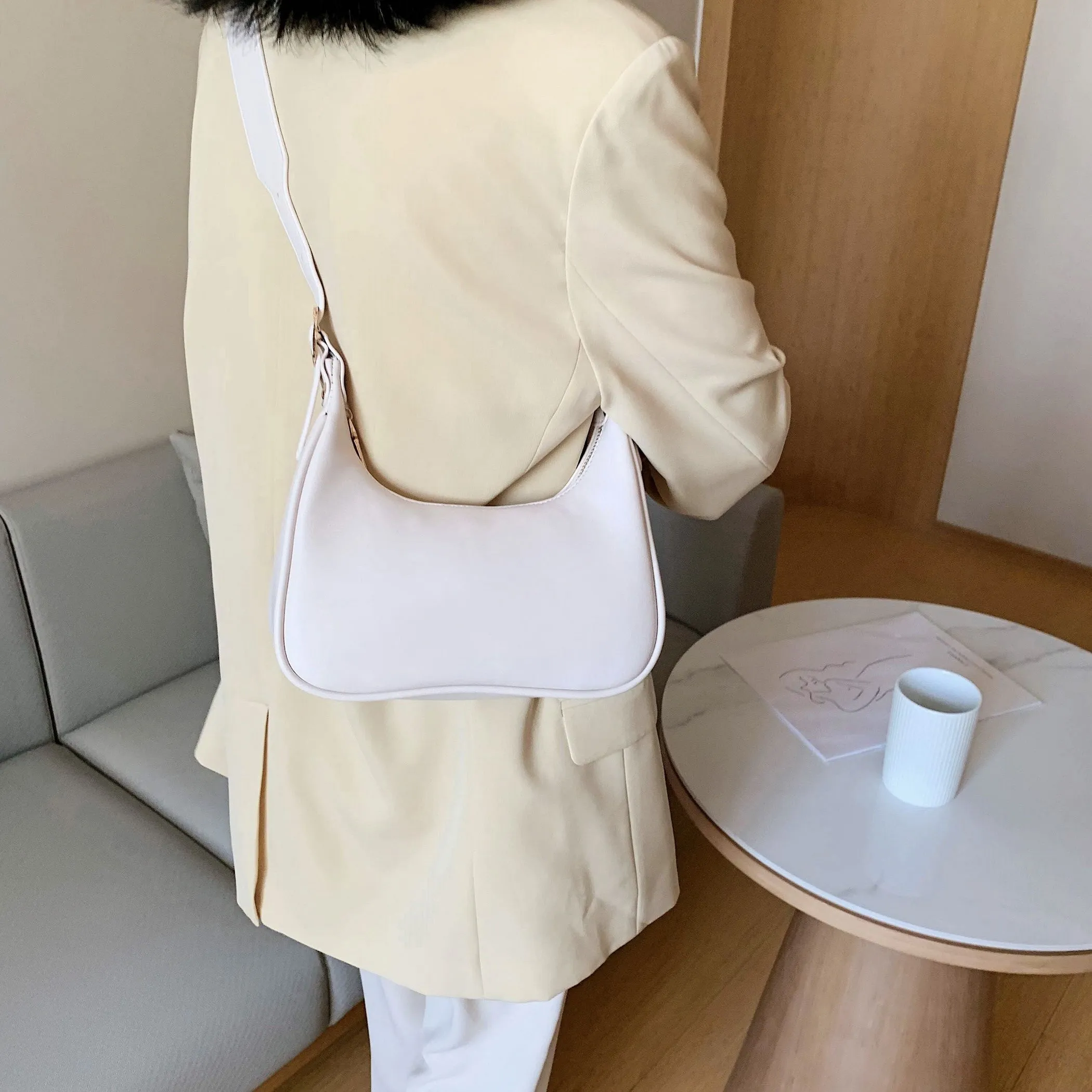 Christmas Gift Half Moon Design Small PU Leather Crossbody Bags For Women 2021 Luxury Solid Color Shoulder Handbags Lady Simple Travel Bag