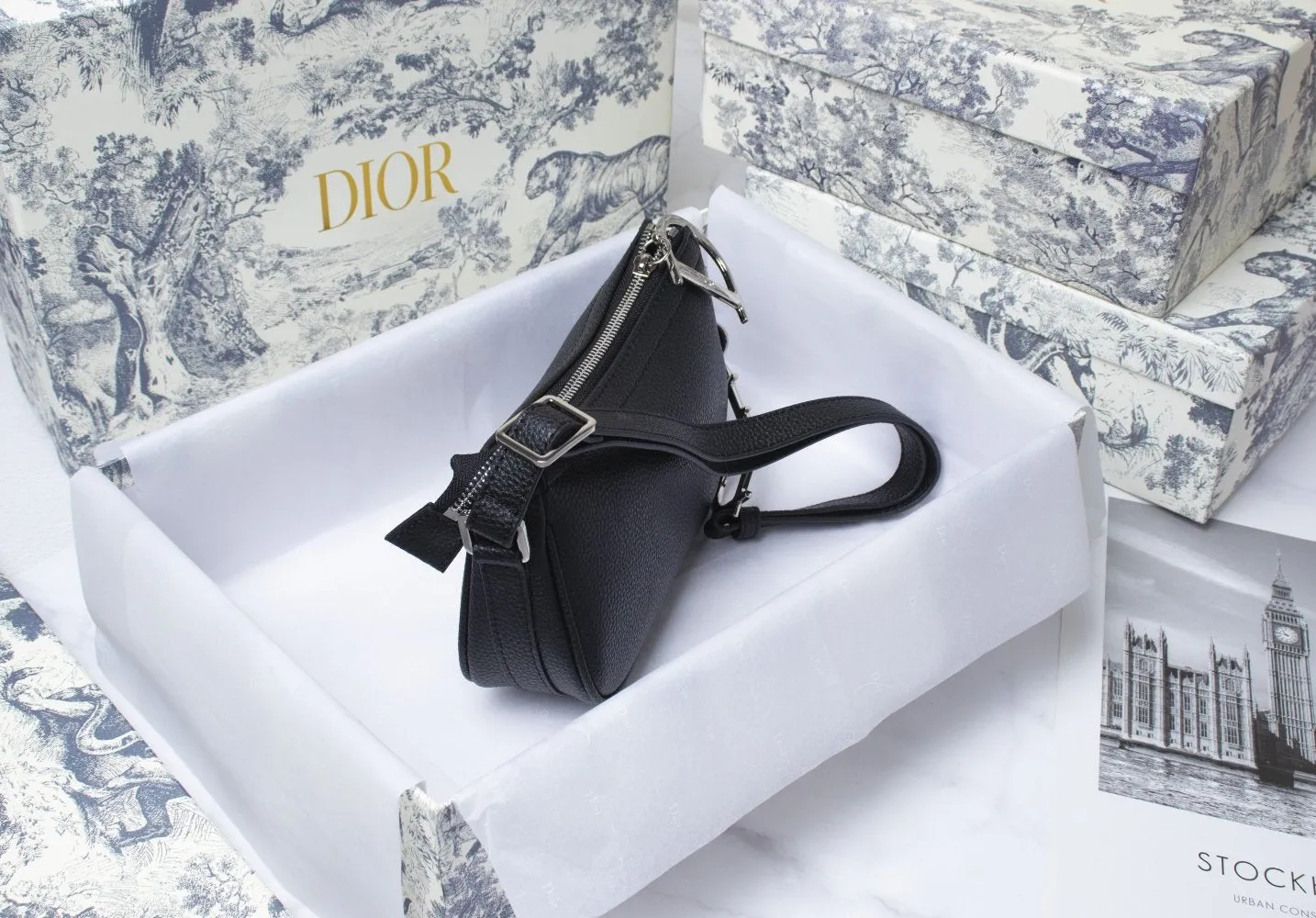 Luxury Handbags Christian Dior 109