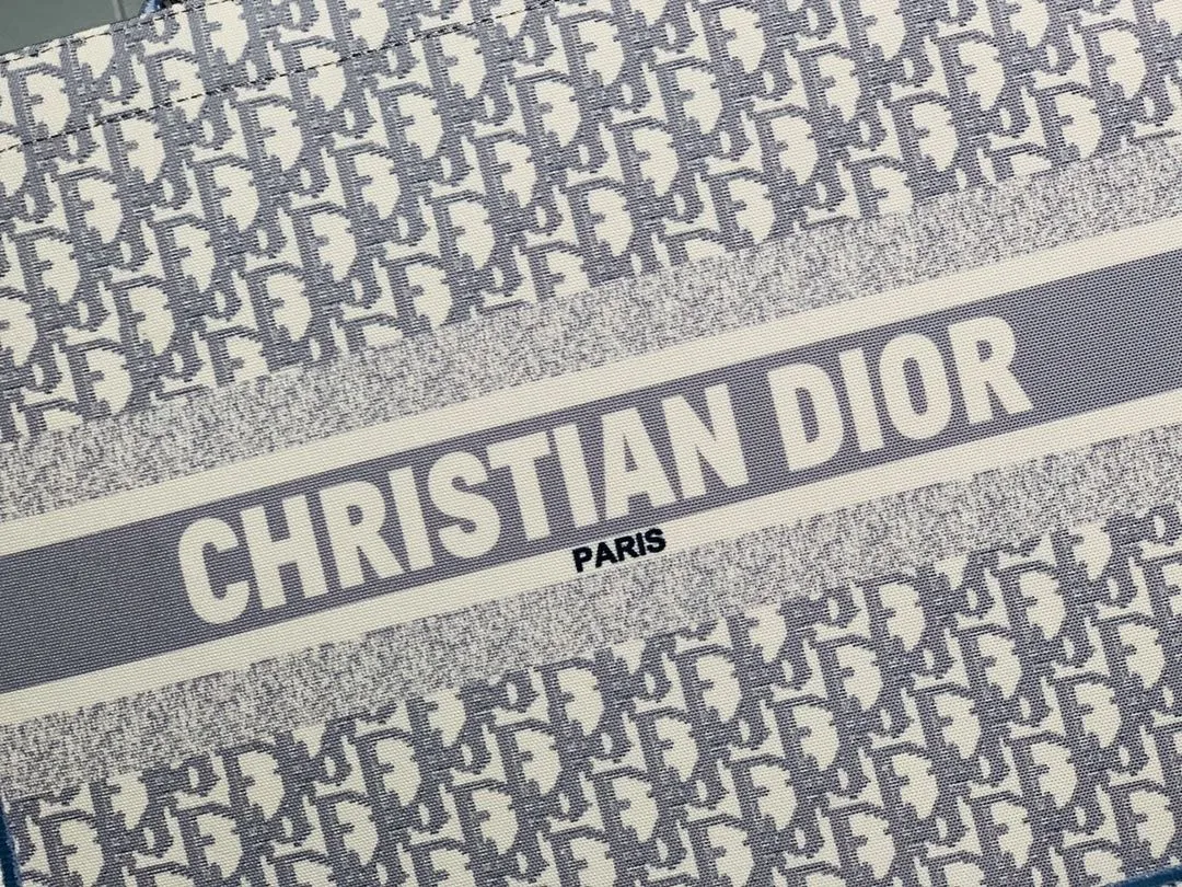 Luxury Handbags Christian Dior 129