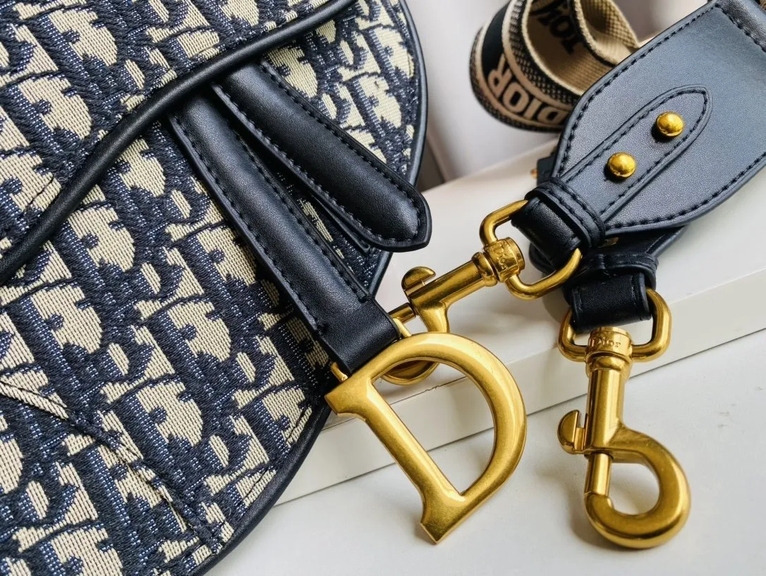 Luxury Handbags Christian Dior 283