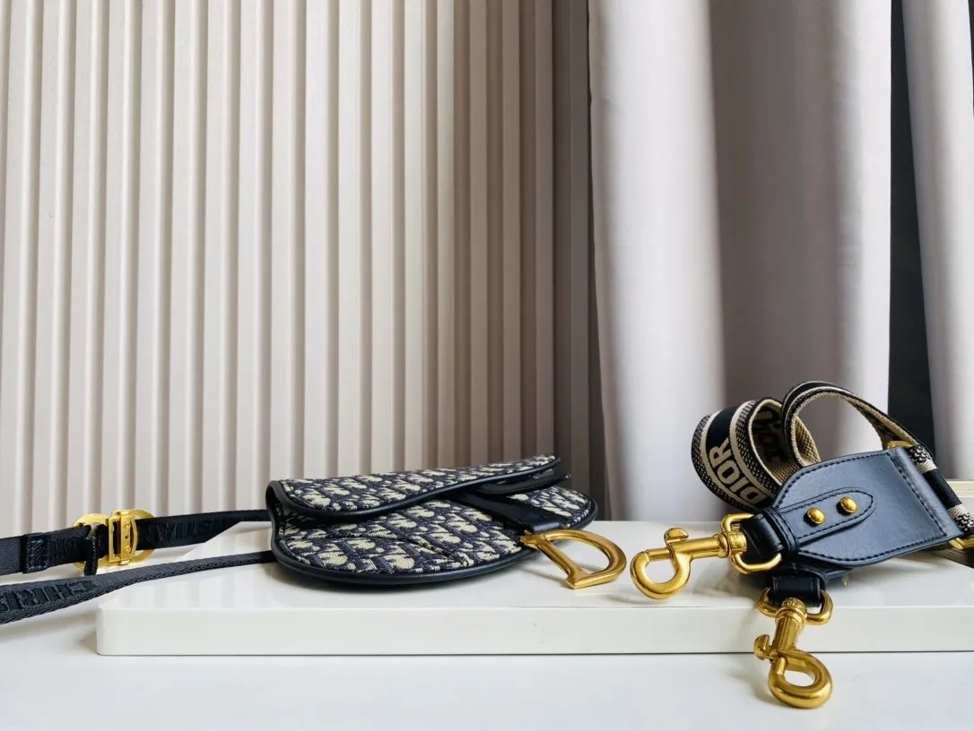 Luxury Handbags Christian Dior 283