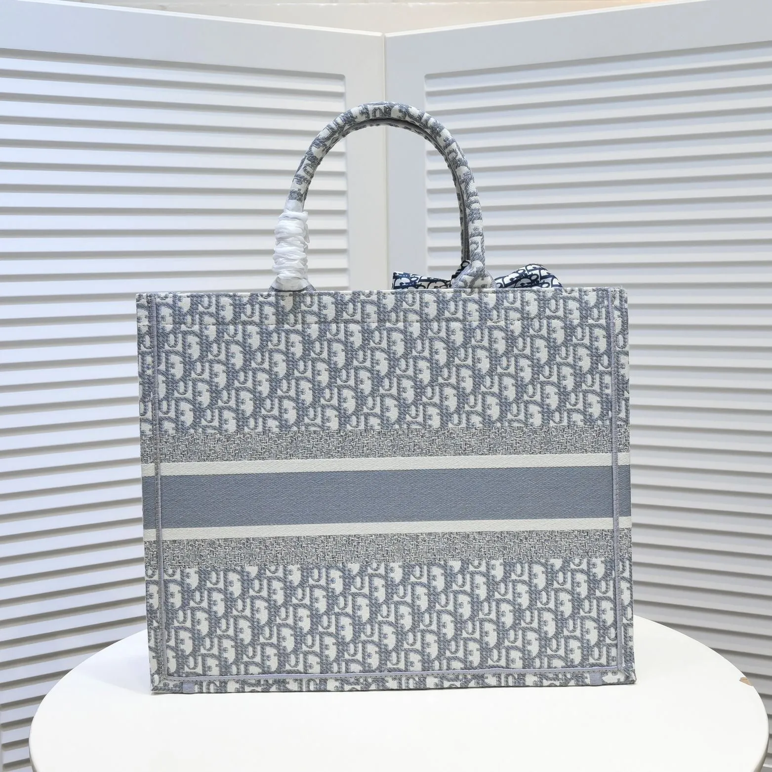 Luxury Handbags Christian Dior 289