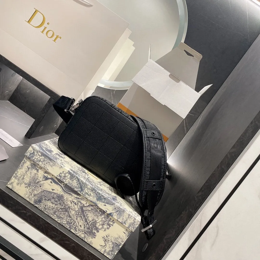 Luxury Handbags Christian Dior 322