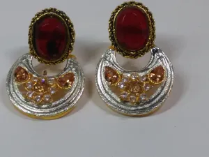 Red Half moon curve earrings