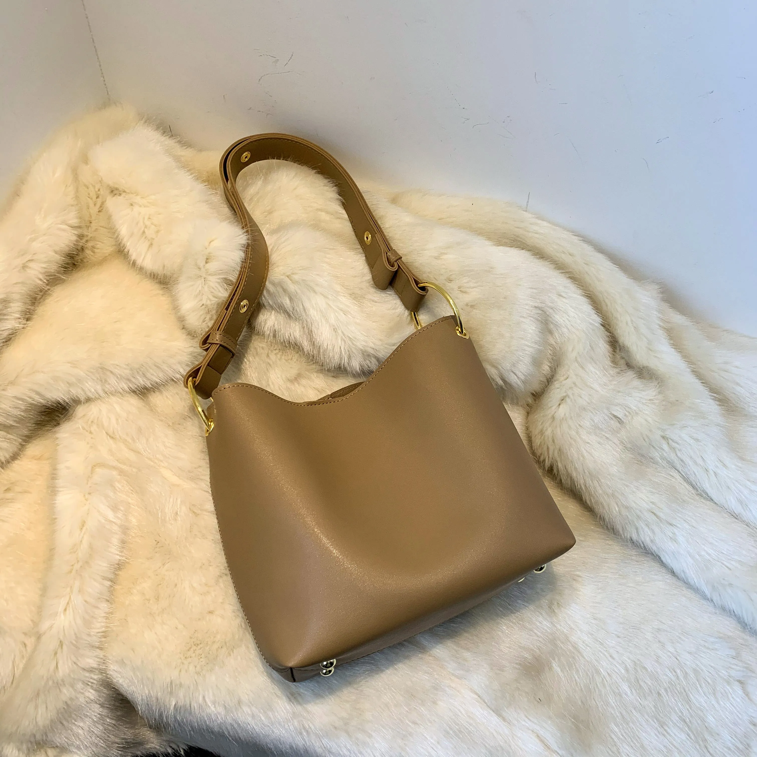 Retro Simple Solid Color PU Leather Crossbody Bag For Women 2021 Shoulder Brand Designer Ladies Luxury Casual Bucket Bag Handbag