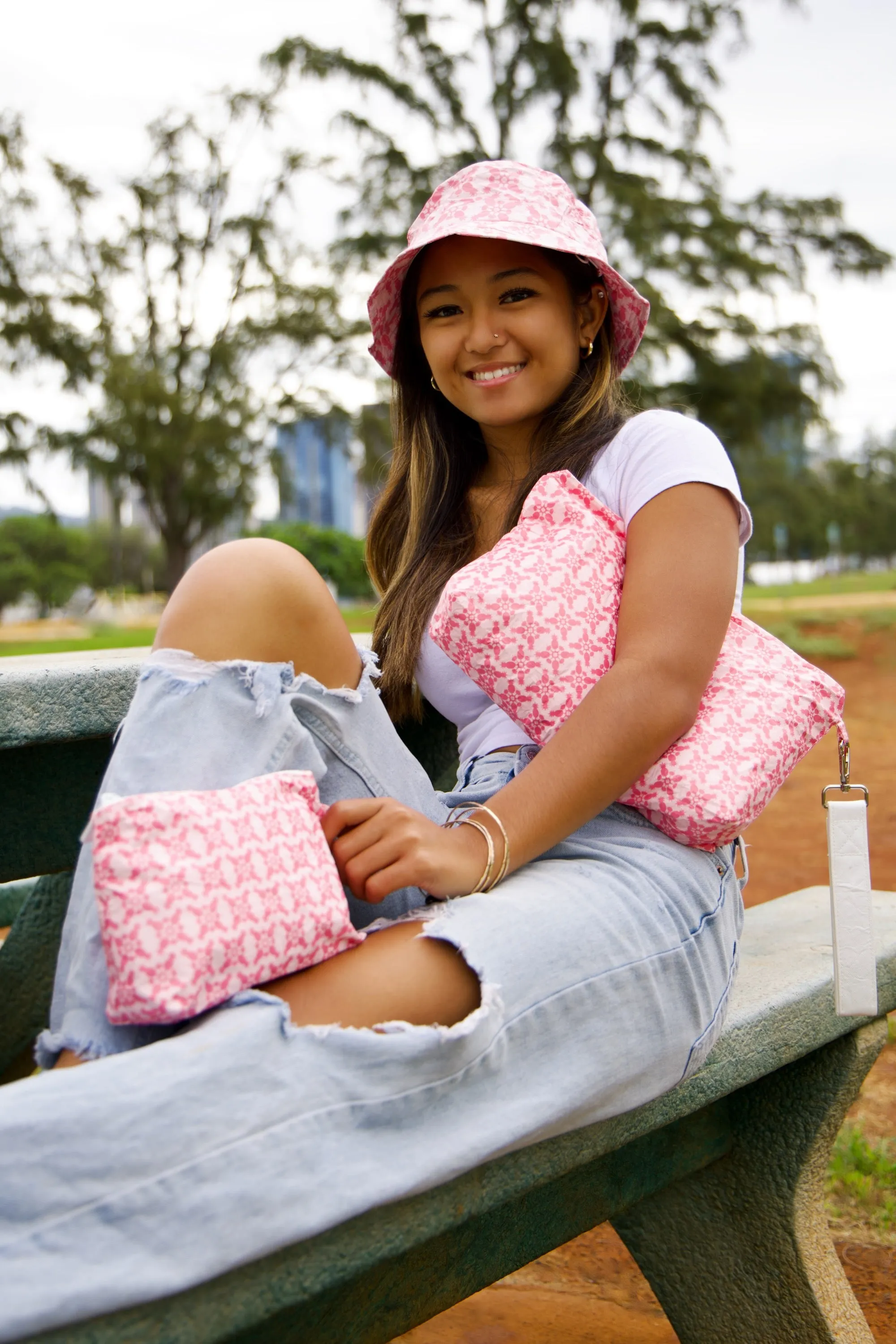 Small Pouch Hawaiian Quilt Hibiscus Pineapple Pink